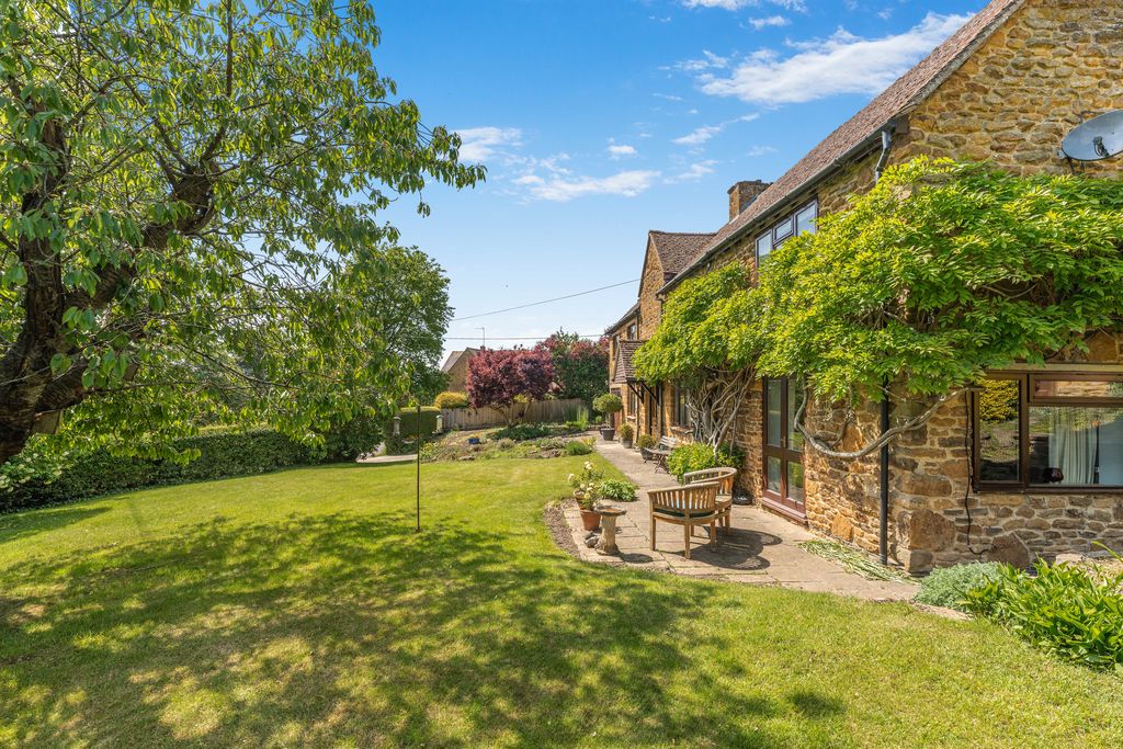 Whiteway Mollington
